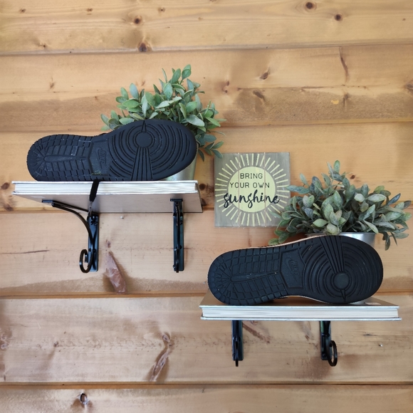 Nike πAir Jordan 1 Mid Sneakers University Gold 554725-700 Leather Sz 4.5 Youth - Picture 10 of 13